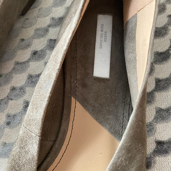 H&M taupe suede flats - Picture 9 of 10